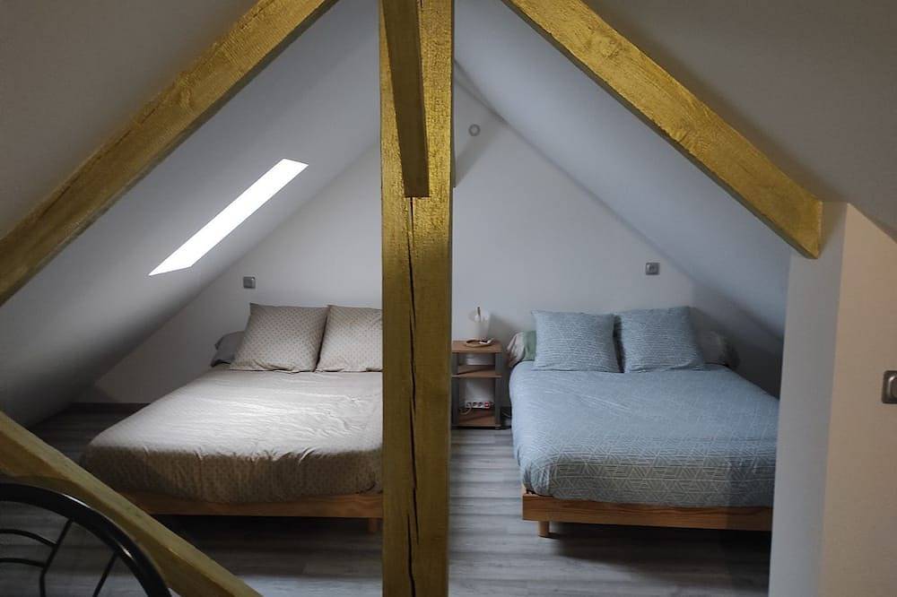 Maison Luxe César Aéroport Tillé 7 Personnes in Tillé, Río Oise