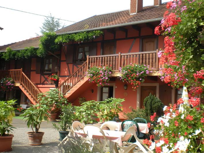 Chambre d’hôtes Chez Mado - Chambre Coquelicot in Obernai, Région de Sélestat-Erstein
