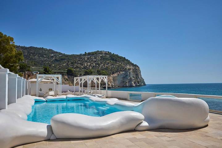 Hôtel pour 3 personnes, avec piscine ainsi que jardin et jacuzzi