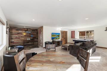 Log Cabin for 16 People in Snow Summit, Big Bear Lake, Photo 1