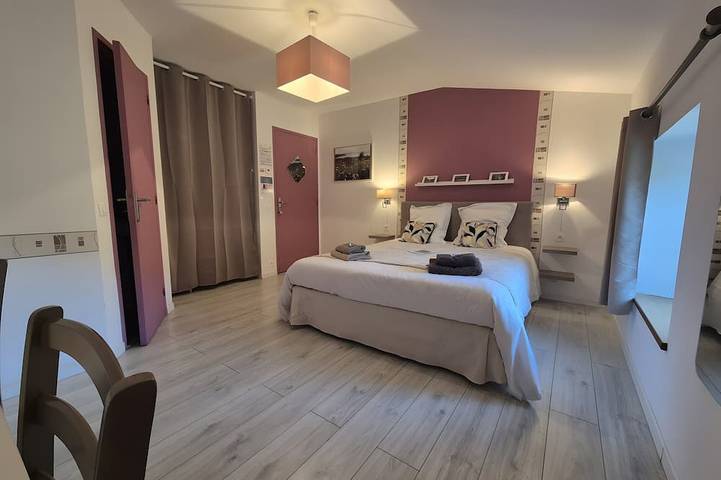 Chambre d’hôte pour 3 personnes à Riols - 2