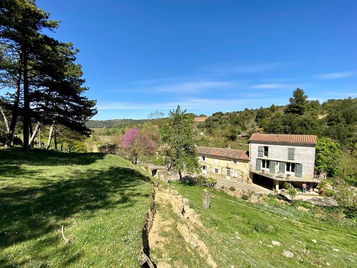 Gîte pour 6 personnes, avec Jardin et Piscine
