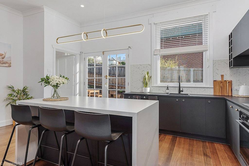 Hobart's Finest, Lux 3 bdm, Central Location with off street parking. in Hobart, Tasmanien