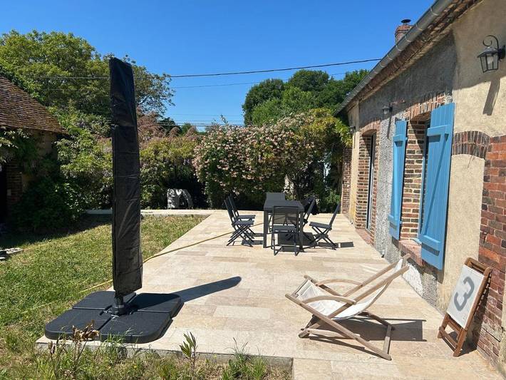 Location de vacances pour 8 personnes, avec terrasse et jardin dans Charny-Orée-de-Puisaye