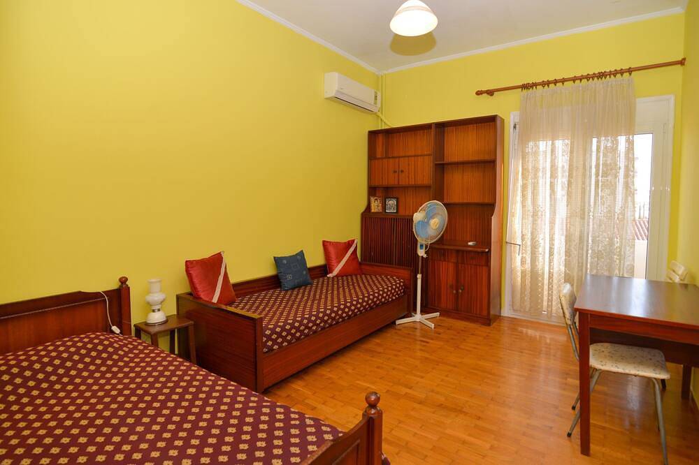 Ganze Wohnung, Mytilini central apt 5 min walk from port, shops in Lesbos