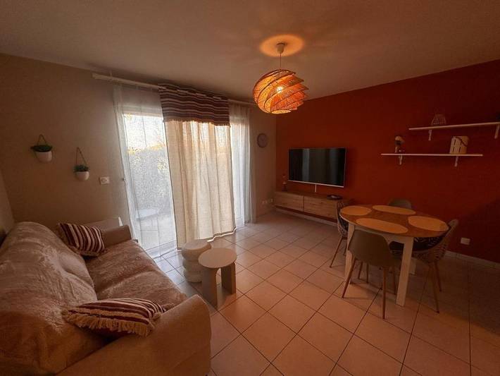 Gîte pour 5 personnes, avec terrasse et piscine à Chauray - 4