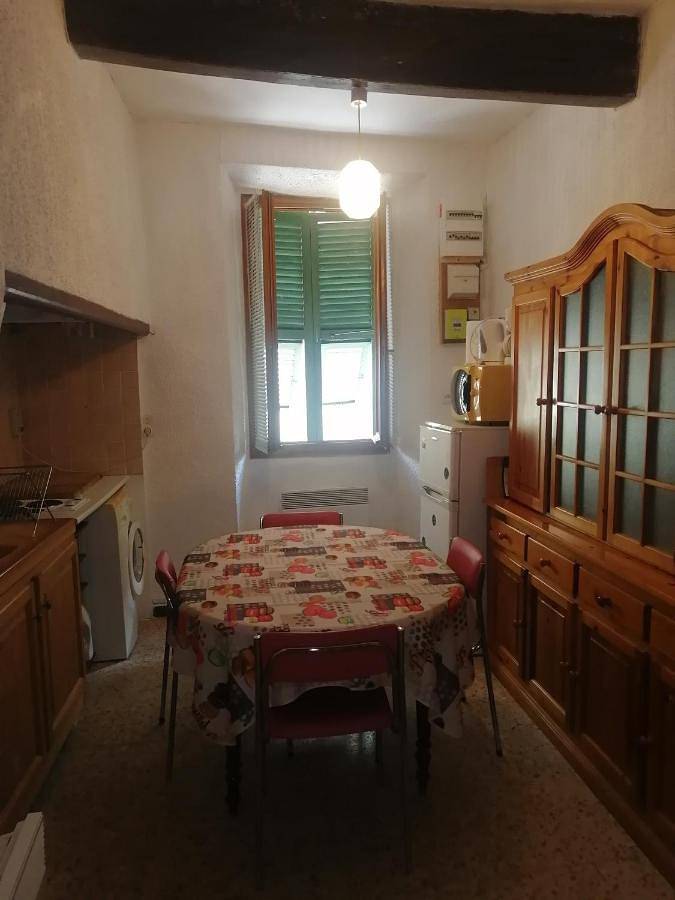 Gîte pour 4 personnes, avec vue et terrasse, animaux acceptés à Fontan - 4