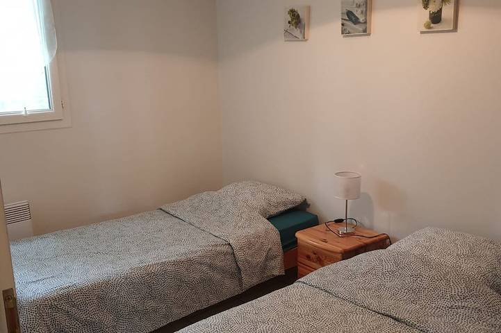 Gîte pour 6 personnes, avec jardin ainsi que terrasse et piscine, animaux acceptés à Saint-Andéol-de-Vals - 3