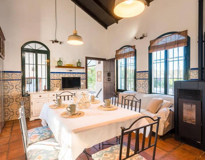 Casa rural para 20 personas, con piscina para niños y jardín, Se admiten mascotas en Provincia de Sevilla - 4