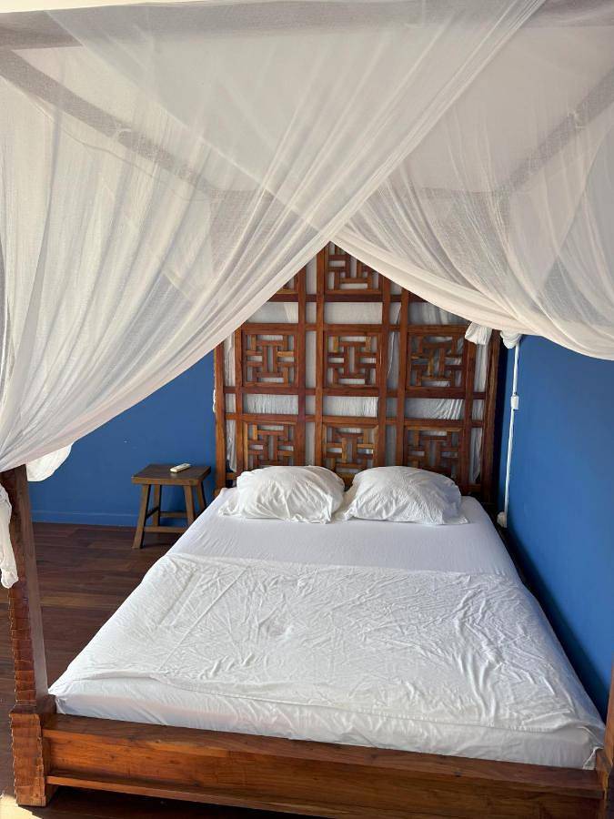 Location de vacances pour 8 personnes, avec jardin ainsi que piscine et vue dans Port de Saint-Gilles les Bains - 3