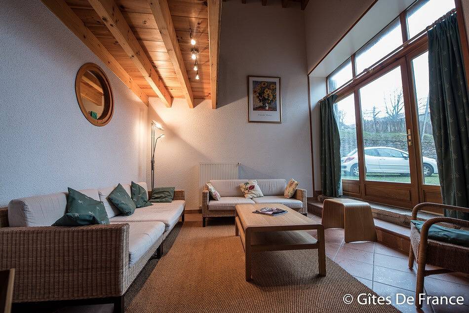 Gîte für 7 Personen mit Garten in Échandelys, Regionaler Naturpark Livradois-Forez