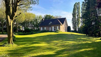 Cottage pour 2 personnes, avec vue et jardin, animaux acceptés à Flesselles