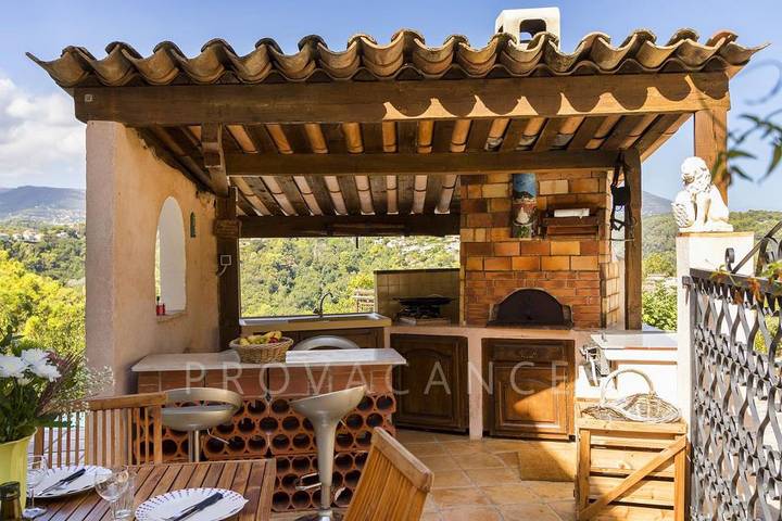 Location de vacances pour 8 personnes, avec jardin et piscine à Saint-Paul-de-Vence - 2