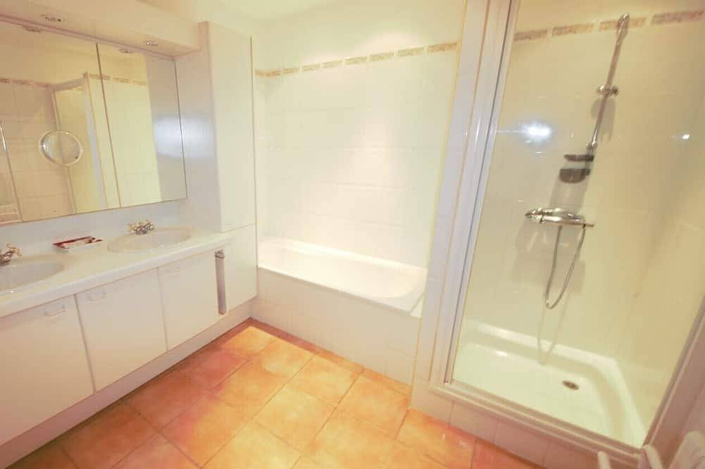 5 bedroom private vacation home in eyragues in Eyragues, Region de Arles