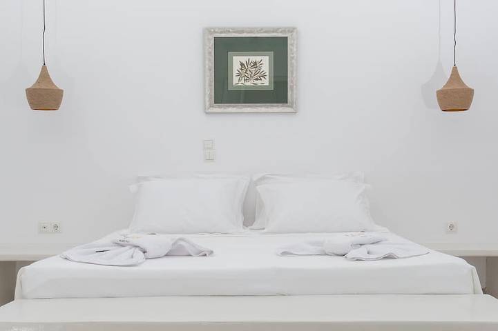 H2O Private Villa Paros, Infinity-Pool, Meerblick Lounge-Bereich, BBQ & Bar in Parasporos, Paros