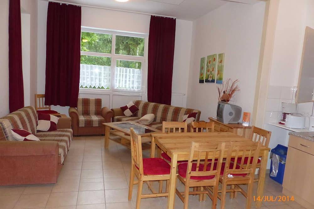 Ganze Wohnung, Ferienwohnung für 7 Personen Bernstein 2 - Ferienpark Bernstein in Kreptitz, Dranske