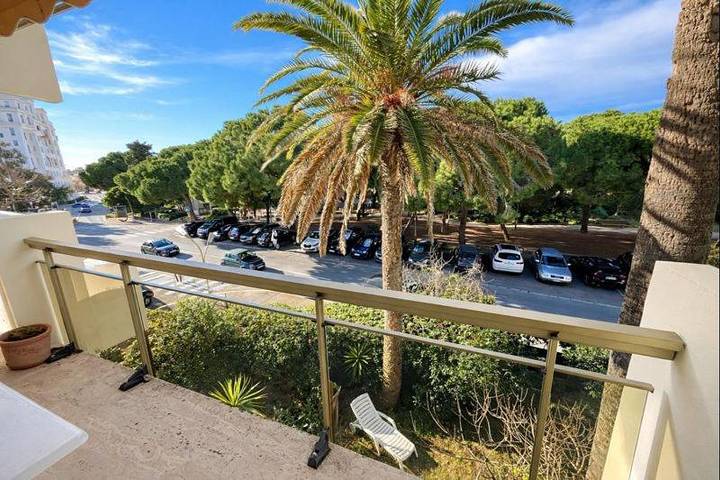 Gîte pour 5 personnes, avec terrasse et vue dans Office De Tourisme De Juan Les Pins - 4