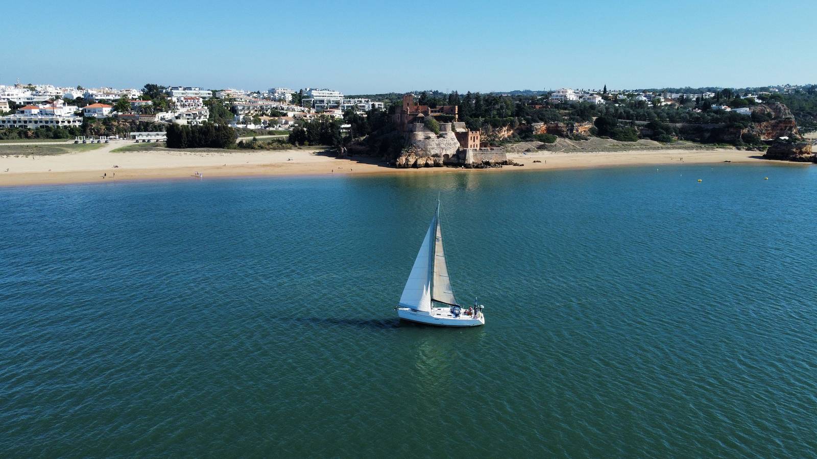 Bateau pour 4 personnes in Praia da Rocha, Portimão
