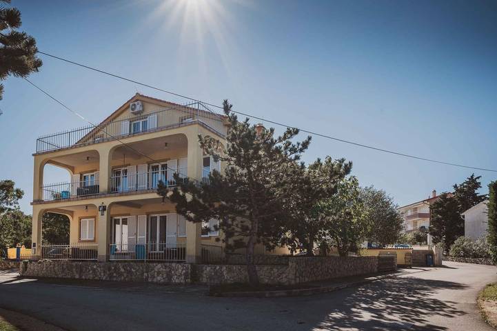 Ferienwohnung für 4 Personen, mit Garten in Klimno