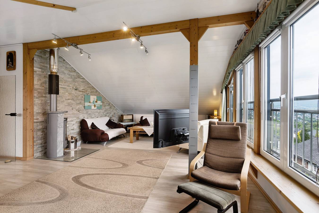 Ganze Wohnung, Ferienwohnung 'Panoramablick' mit Sauna, Bergblick, privater Terrasse und Wi-Fi in Olsberg, Hochsauerlandkreis