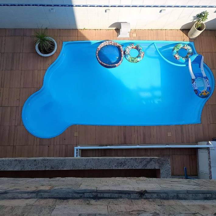 Casas e apartamentos de temporada para 3 pessoas, com terraço e piscina, com animais de estimação em Itaboraí