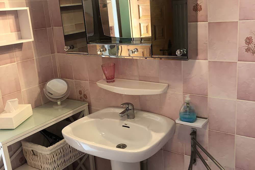 Holiday home off the usual hustle and bustle - an oasis of peace in Orba, Costa Blanca