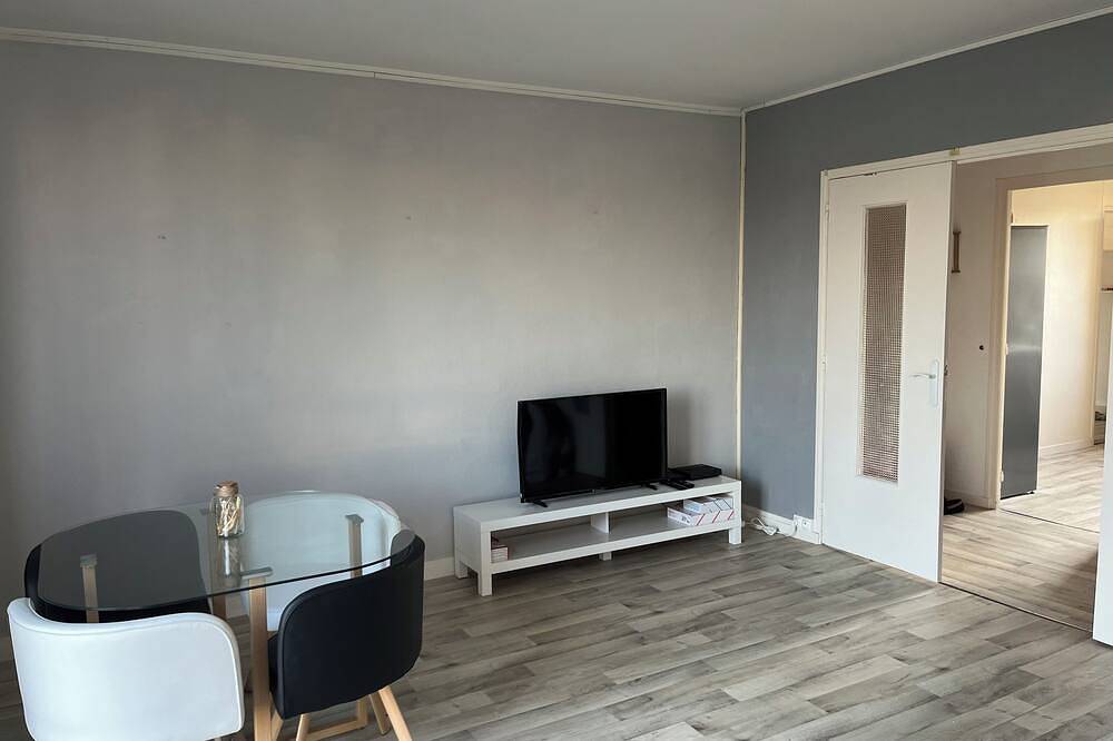 Apartamento entero, Whole house T5 in Alenzón, Región de Alençon