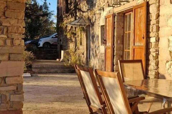 Location de vacances pour 6 personnes, avec jardin à Vaour