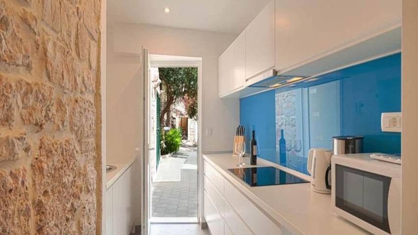 Villa pour 12 personnes, avec jacuzzi et jardin ainsi que sauna et piscine à Bol - 4