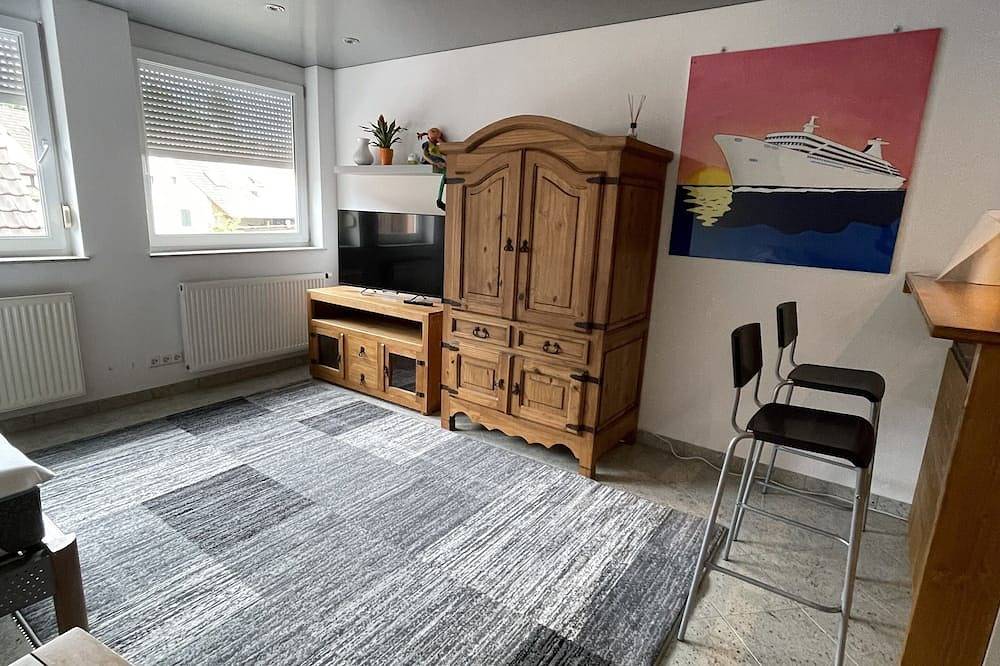 Apartamento inteiro, 1 room apartment with kitchen and bathroom in Steinen, Floresta Negra do Sul