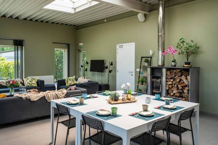 Location de vacances pour 15 personnes, avec Terrasse et Jardin ainsi que Piscine et Vue à Kruishoutem