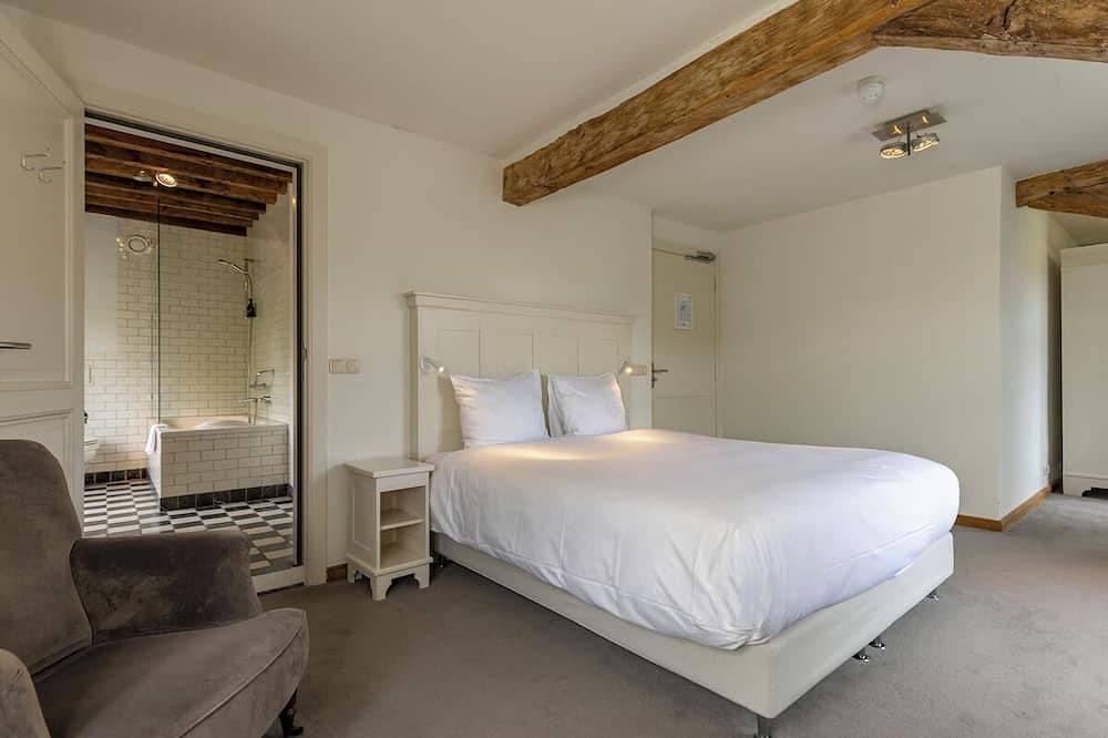Convenient Location with Free Parking, Free Dining! Close to Kasteel D'Erp! in Baarlo, Limburg (Niederlande)