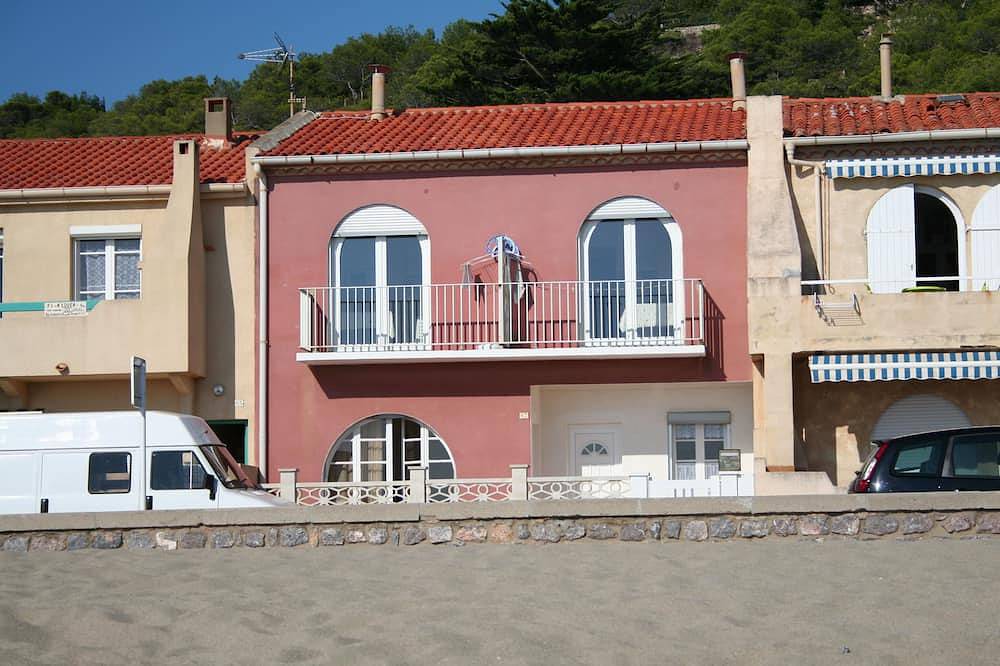 Entire apartment, For Rent T2 - Leucate plage - 1er G - Front De Mer- in Leucate, Narbonne region