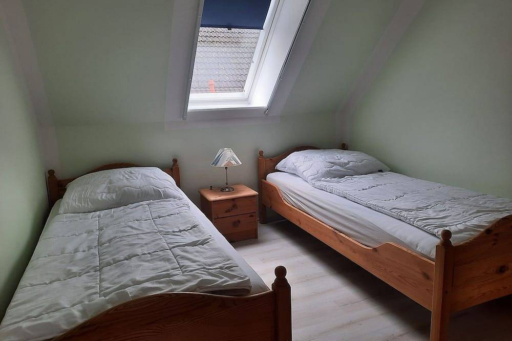 Ganze Wohnung, Fewo Og - Ferienhaus Wilhelmine Usedom- Ferienwohnungen mit Garten in Mölschow, Usedomer Norden