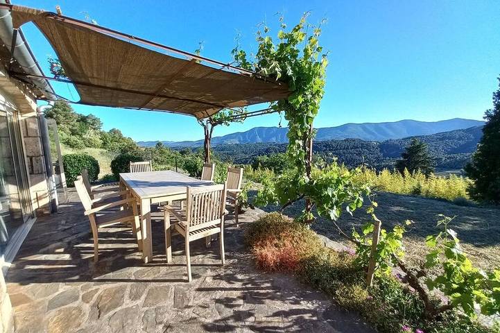 Location de vacances pour 2 personnes, avec jardin à Saint-Pierre-Saint-Jean