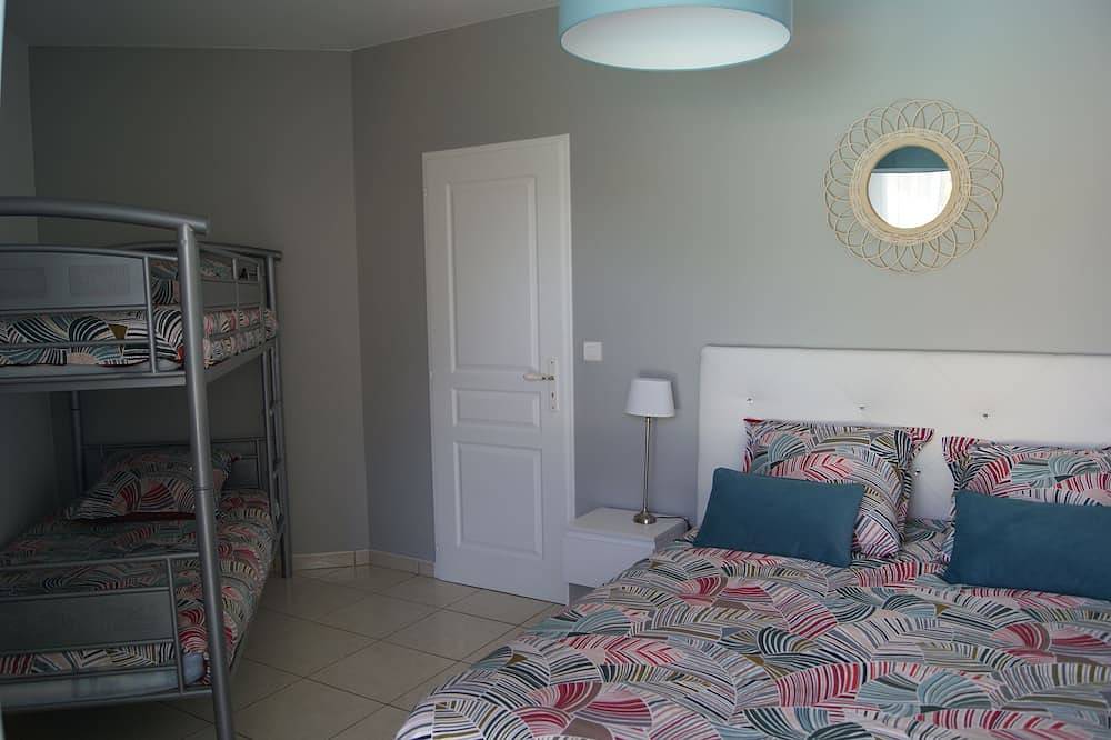 Maison de caractère avec piscine près bassin d'arcachon et océan atlantique in Le Temple, Parc naturel régional du Médoc