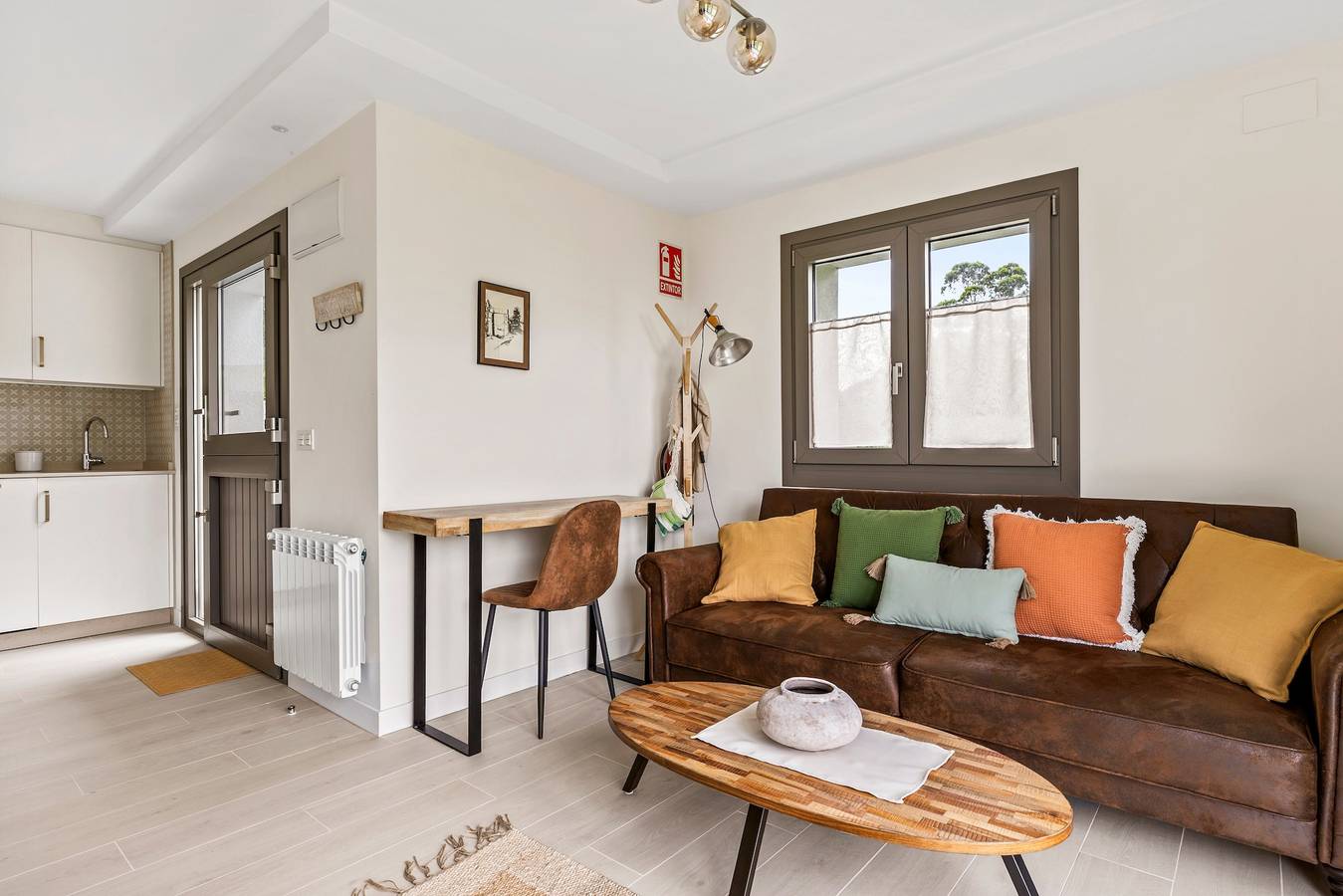 Entire apartment, La Casina Blanca Apartment Cielo – Bright, Cozy Retreat Near Playa España in Villaviciosa, Costa Verde (Spain)