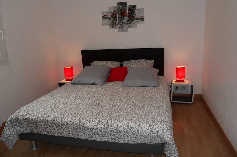 Seaside house 50 metres from the beach - enclosed garden - wifi - Brignogan in Brignogan-Plages, Brest region