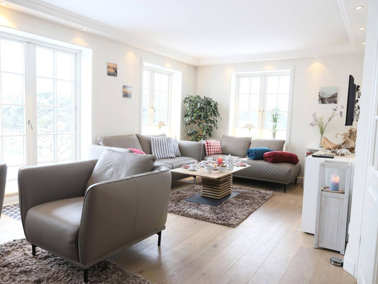 Luxuriöse Doppelhaushälfte in Wenningstedt mit großem Garten, Kamin und Sauna. in Wenningstedt, Sylt