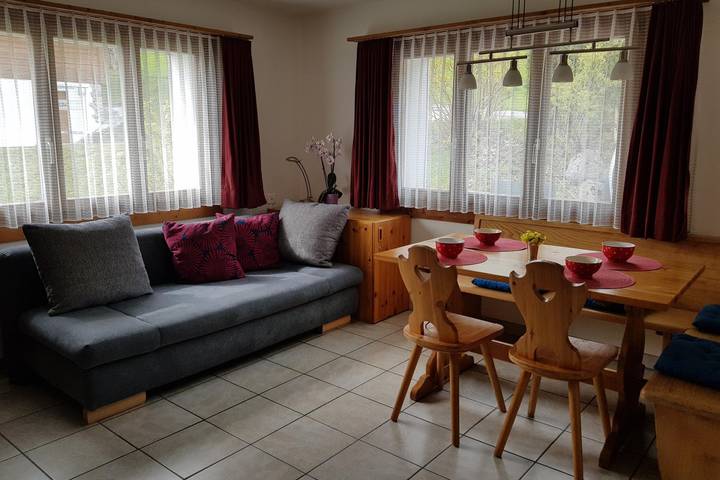 Ganze Ferienwohnung, Casa Malanca - 3 Zimmerwohnung mit Bad/Dusche/Balkon in Flumserberg, Flums