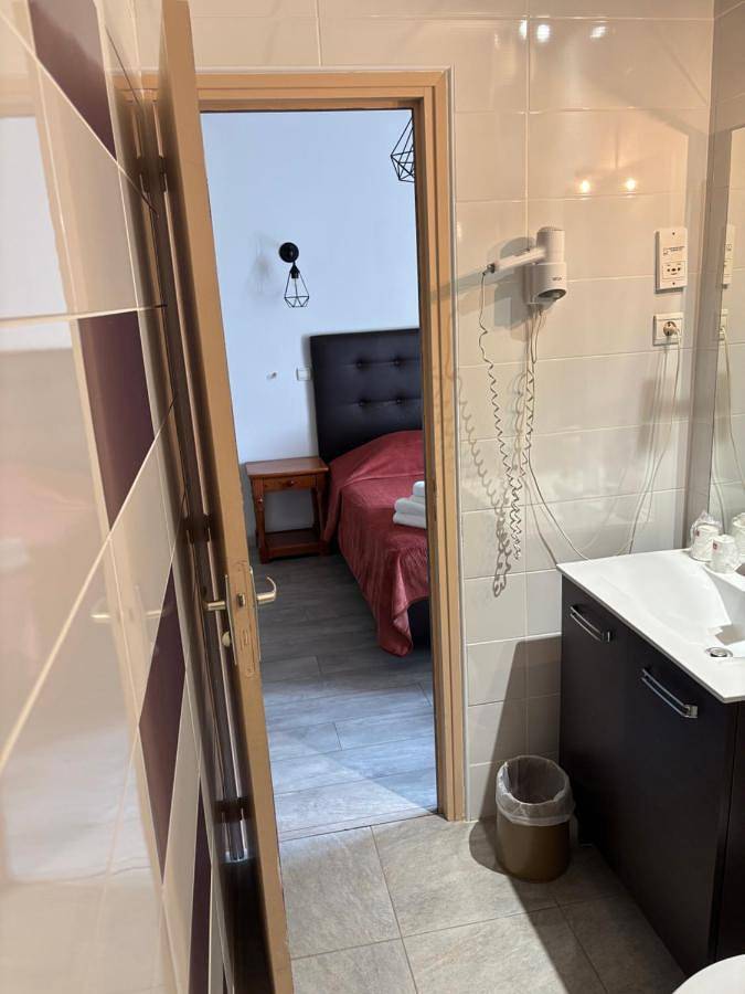 Hôtel pour 2 personnes, avec balcon dans Porto (Corse) - 3