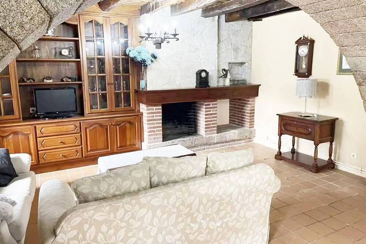 Casa rural para 11 personas, con jardín - 1