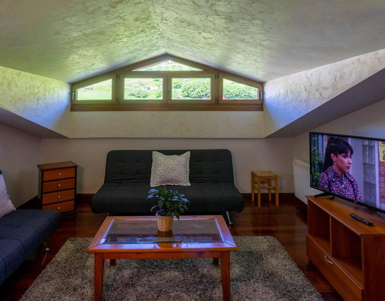 Holiday home for 4 people with garden in Aia, Pagoeta