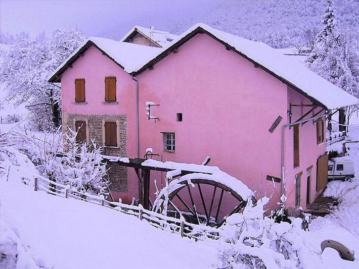 Gîte pour 6 personnes, avec jardin dans l' Isère - 4
