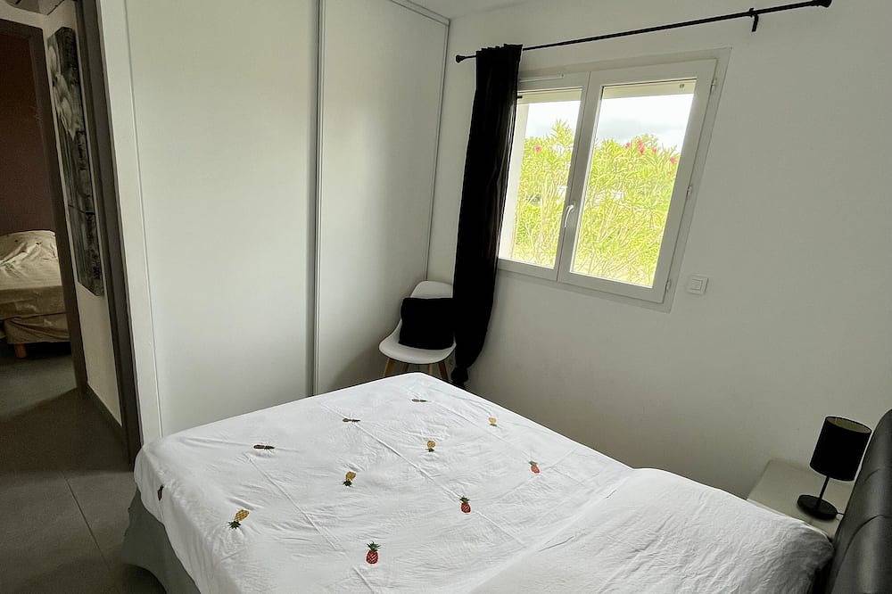 Small quiet residence near the sea  in Marina d'Oru, Ghisonaccia