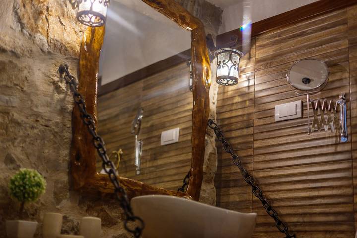 Villa für 16 Personen, mit Pool und Garten in Montenegro - 2