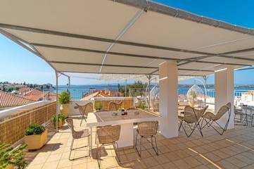 Gîte pour 2 personnes, avec jardin et vue dans Spetses