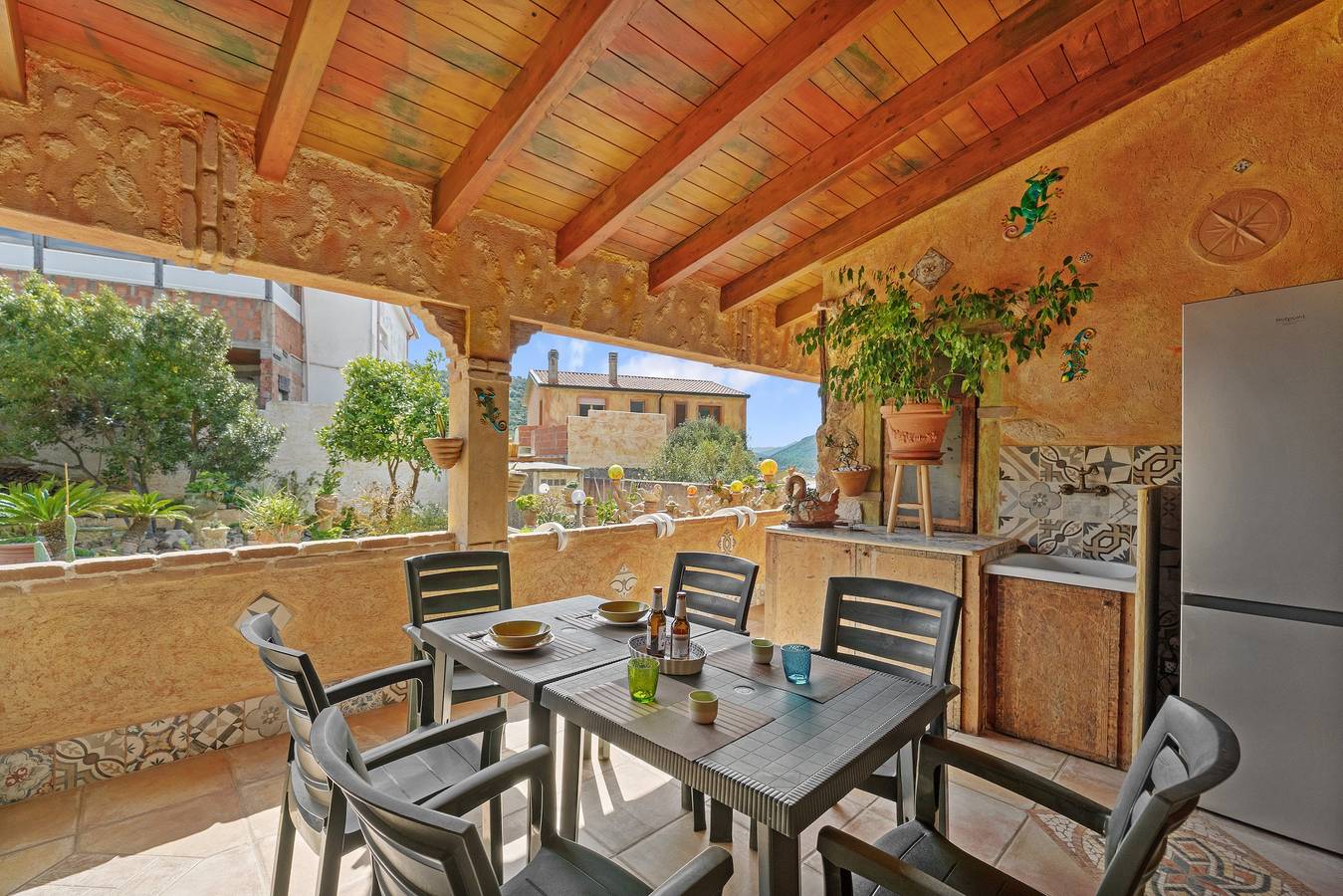 Camera 'Guell'  Con bagno privato Nell Andito in Teulada, Cagliari e Dintorni