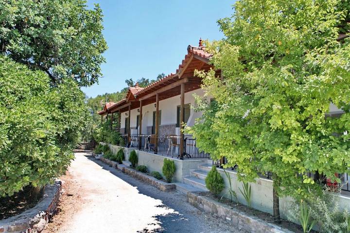 Vakantiewoning voor 2 personen, with Balkon and Terras as well as Tuin and Uitzicht in Lesbos