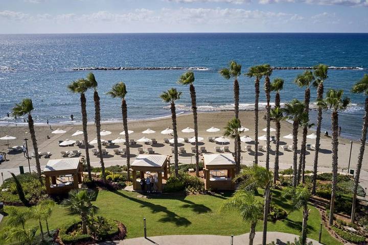 One-Bedroom Executive King Suite with Sea View in Südzypern